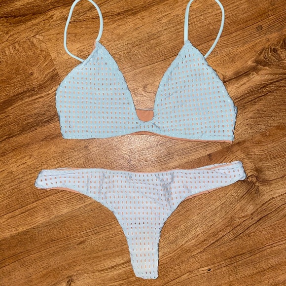 Acacia light blue mesh set Large